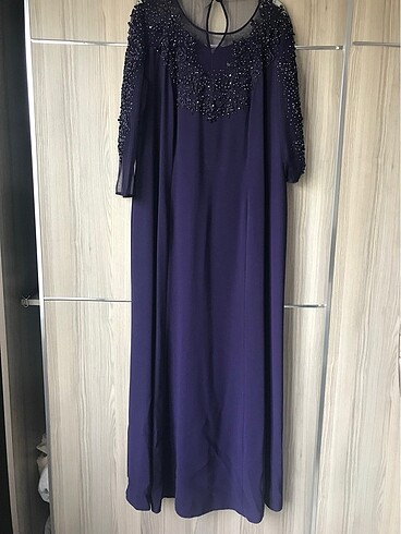 Mor işlemeli abiye