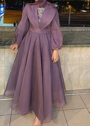 36 Beden Yaka Detaylı Organze Tül Lila Abiye Elbise