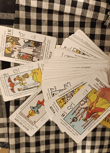 Beden Açıklamalı Tarot Destesi + Mini kitapçık