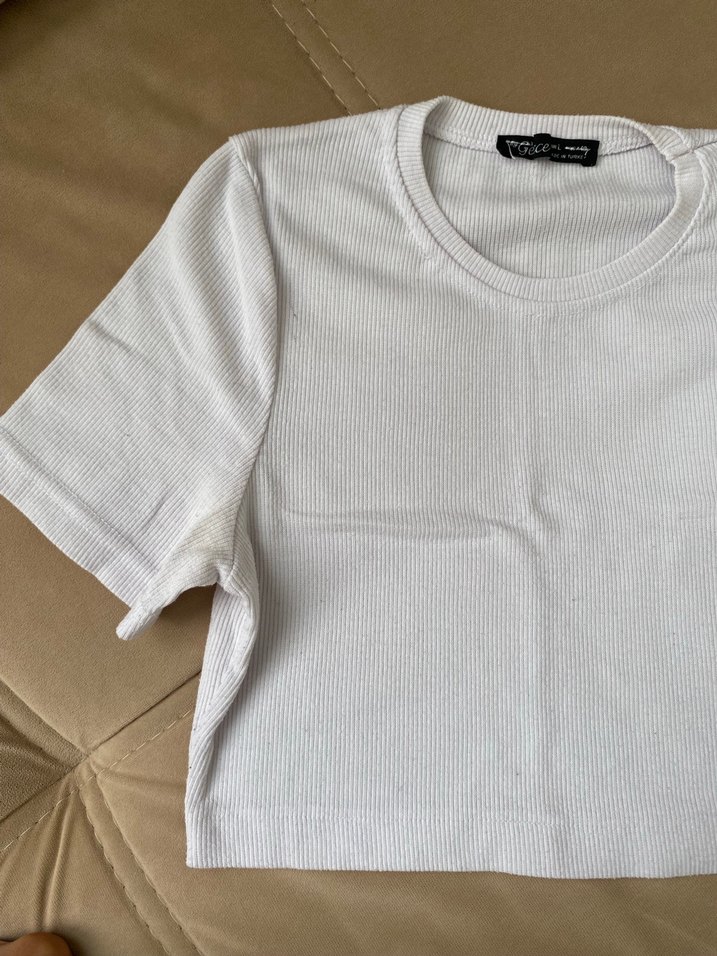 Beyaz Kısa Kollu Crop Tişört - Görsel 2