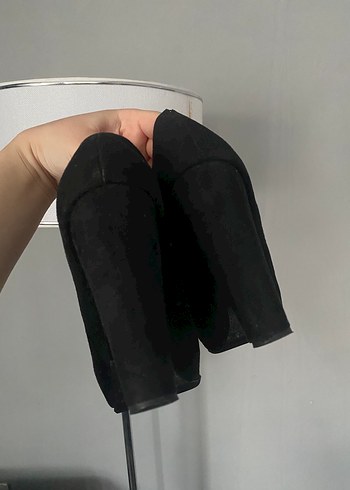 Siyah Süet Gotik Topuklu Kadın Ayakkabı - Görsel 4