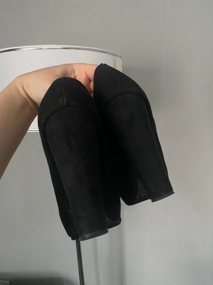 Siyah Süet Gotik Topuklu Kadın Ayakkabı - Görsel 4