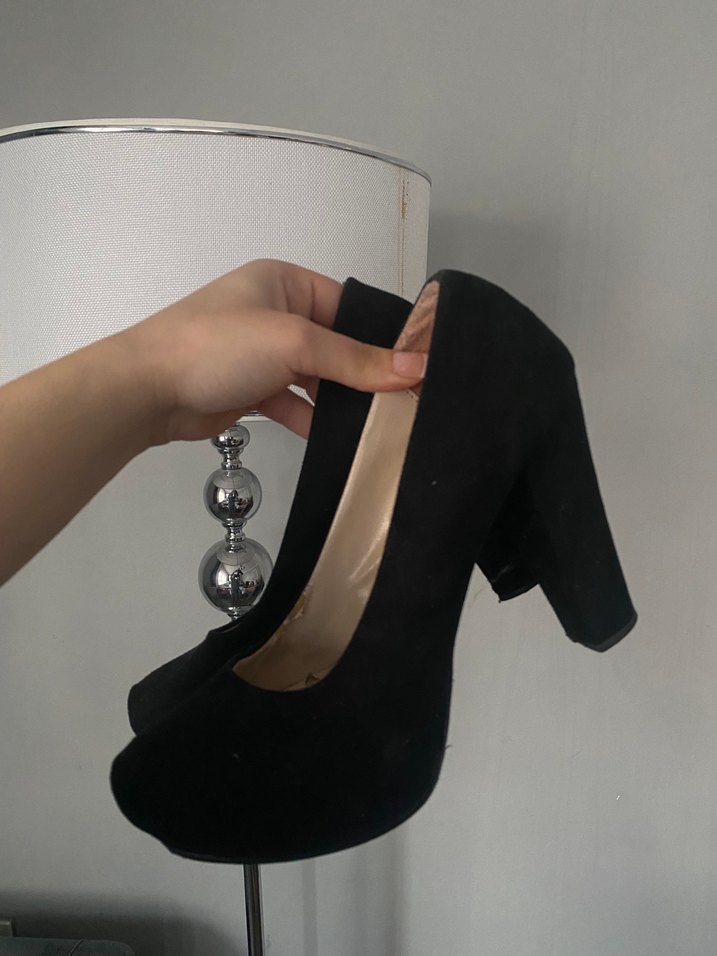 Siyah Süet Gotik Topuklu Kadın Ayakkabı - Görsel 5