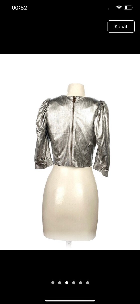 Parlak Metalik Gri Straplez Crop Top - Görsel 4