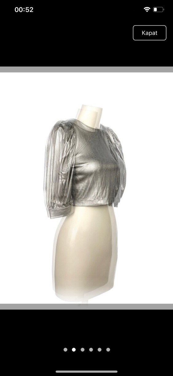 Parlak Metalik Gri Straplez Crop Top - Görsel 3