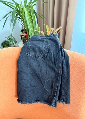 Siyah Rahat Kesim Denim Kız Şortu - Görsel 3