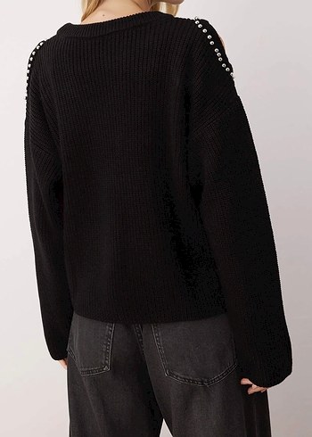 Siyah Örgü Omuz Detaylı Triko Kazak - Görsel 3