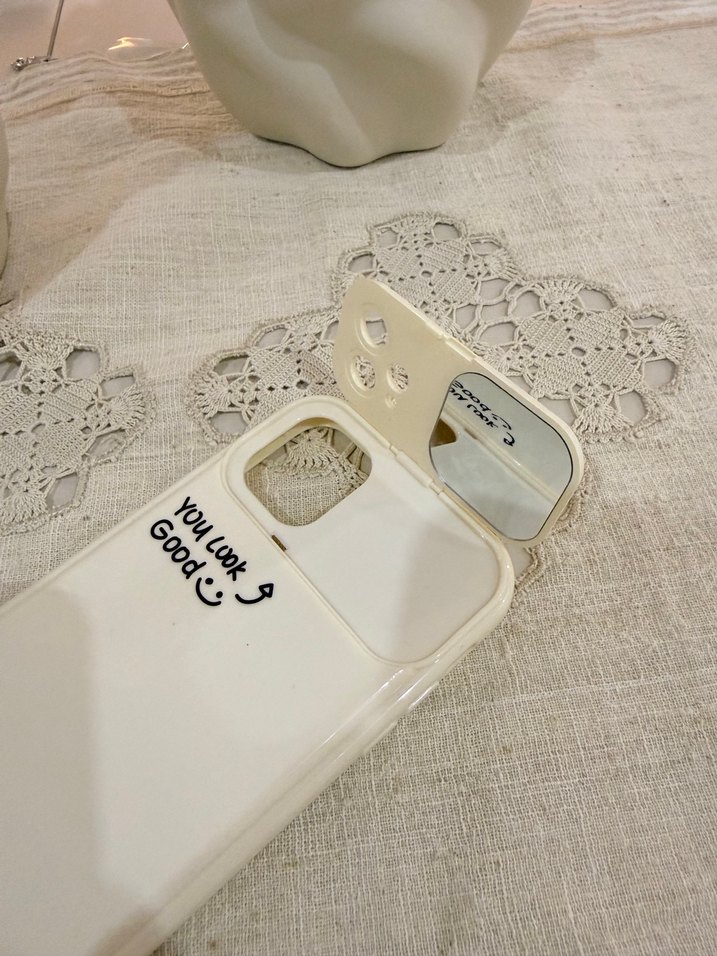 Aynalı krem sert iPhone 11 kılıfı - Görsel 3