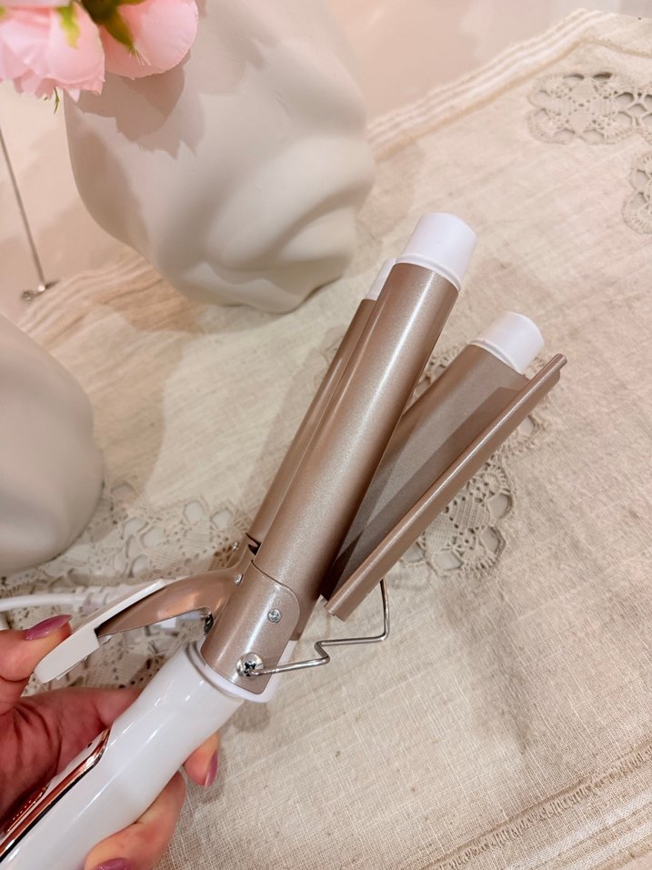 Bej Renkli Üç Varilli Saç Şekillendirici - Görsel 5