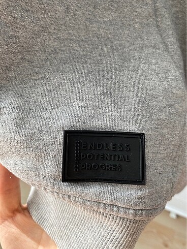 l Beden Zara sweatshirt