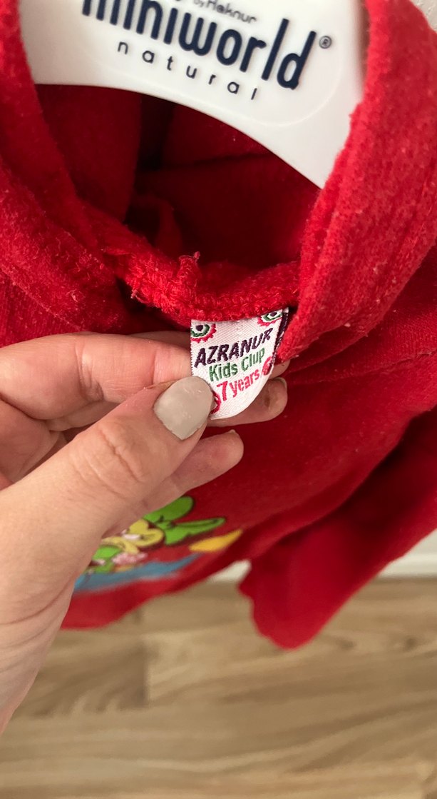 Kız Çocuk Kapüşonlu Kırmızı Sweatshirt - Görsel 2