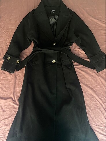 m Beden SUUD COLLECTION SİYAH YIRTMAÇLI KABAN