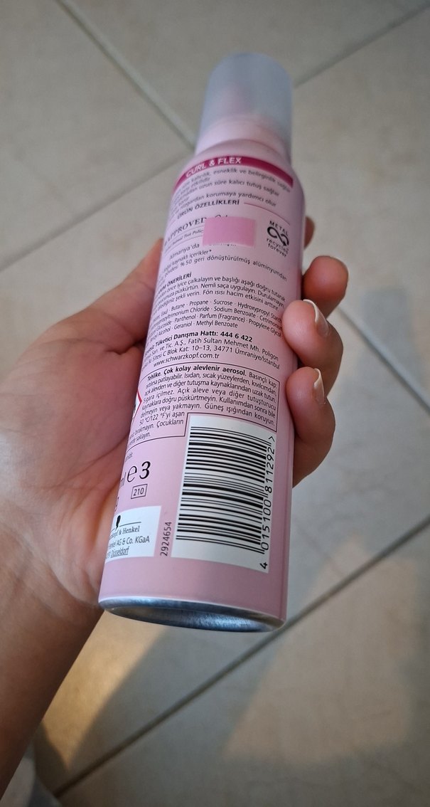 Schwarzkopf Taft Curl & Flex Saç Köpüğü 150 ml - Görsel 3