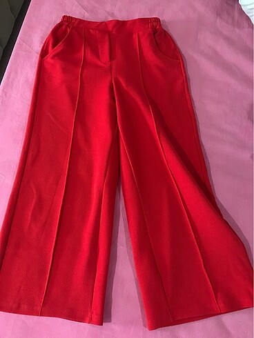 kırmızı kumaş pantolon