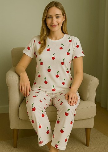 Diger Beyaz Kiraz Desenli Kısa Kollu Kadın Pijama