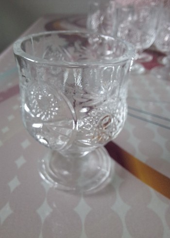 Desenli Ayaklı Cam Bardak Seti - Görsel 2