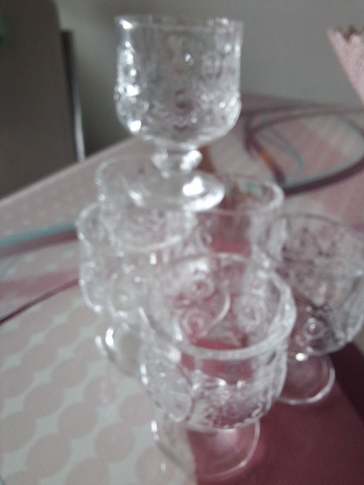 Desenli Ayaklı Cam Bardak Seti - Görsel 3