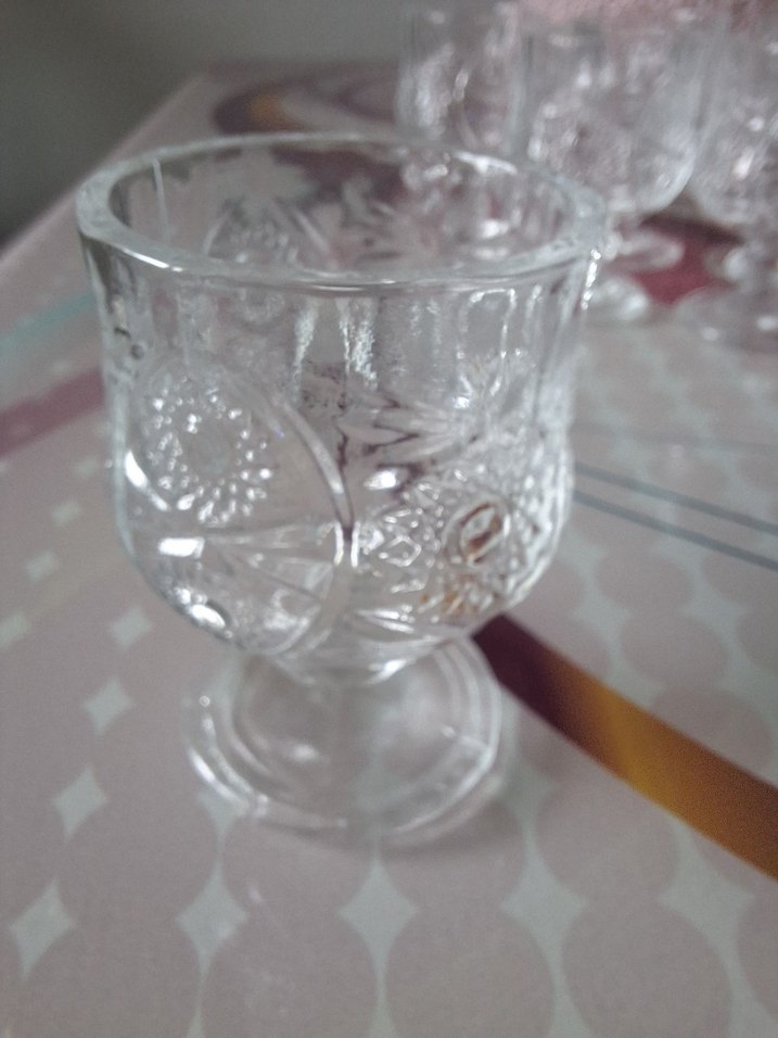 Desenli Ayaklı Cam Bardak Seti - Görsel 2