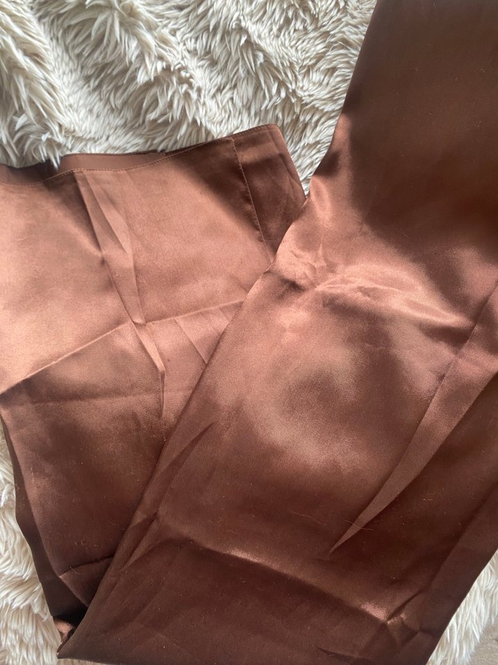 Kadın Kahverengi Saten Şal - Görsel 4