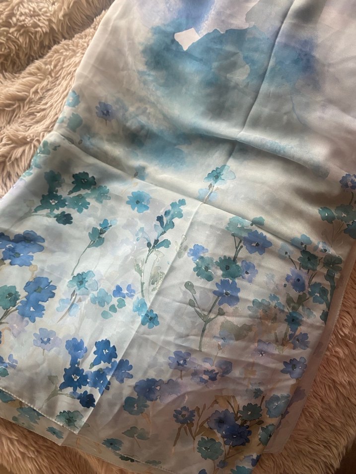 Mavi Çiçek Desenli İnce İpek Şal - Görsel 2