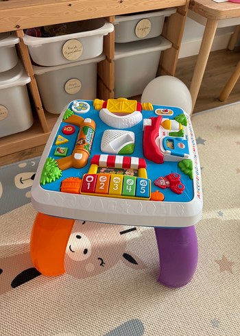 Fisher Price Renkli Oyun Masası