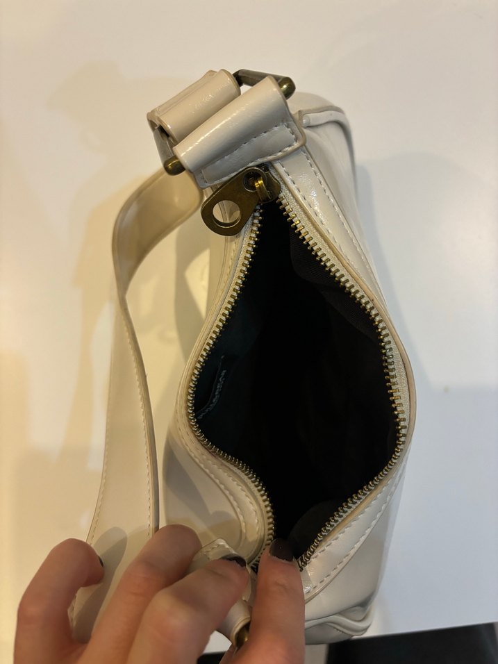 pull&bear krem gold detaylı çanta - Görsel 5