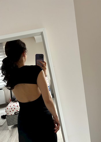 pull&bear siyah sırt detaylı elbise - Görsel 5