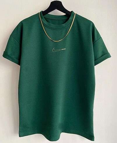 Yeşil Nike t-shirt