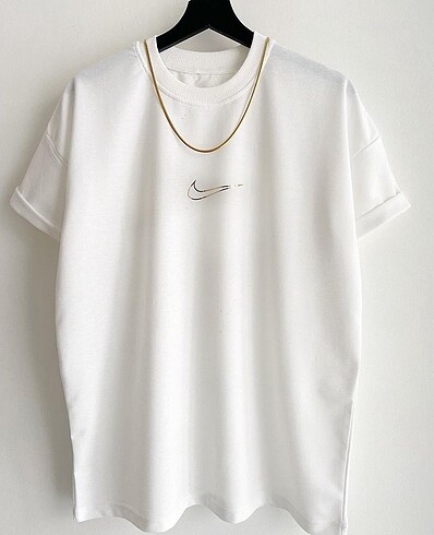 Beyaz Nike t-shirt
