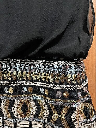 Pul Detaylı Kalem Elbise - Görsel 3