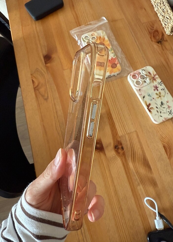 İphone 14 Pro Telefon Kılıfı - Görsel 4