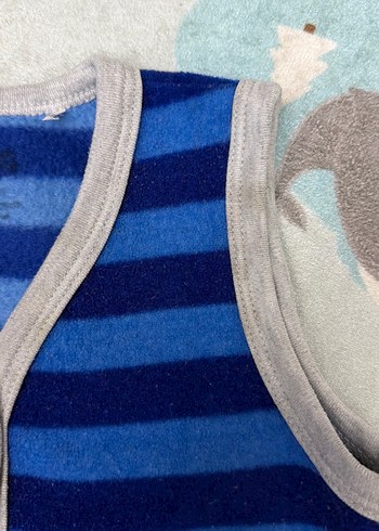 Erkek Çocuk Mavi Çizgili Örgü Yelek - Görsel 2