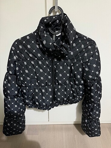 xs Beden siyah Renk HM crop şişme mont