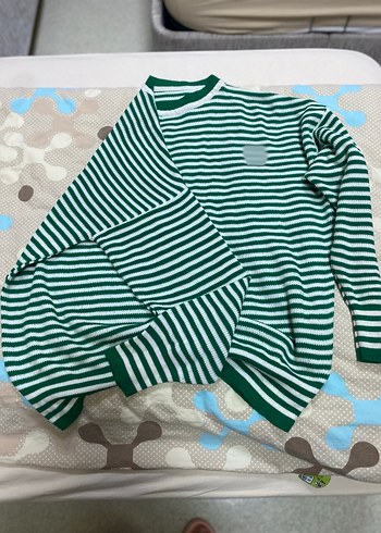 Çizgili yeşil kazak - Görsel 4