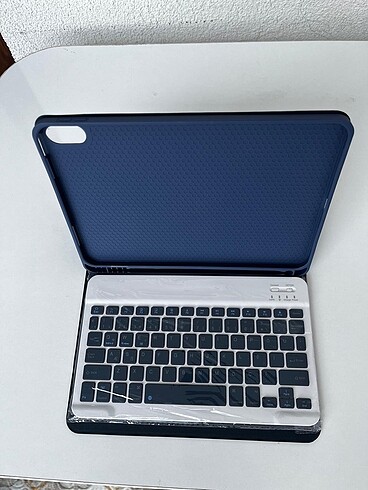 İPad 10. Nesil klavyeli tablet kılıfı