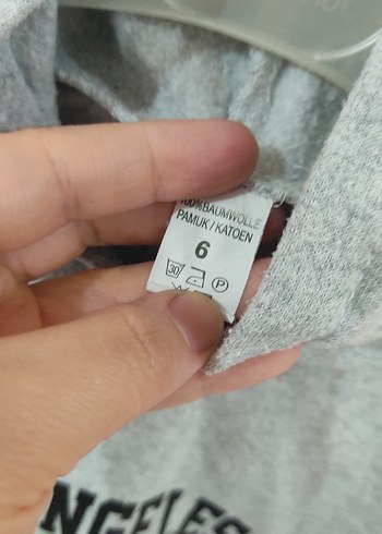 Gri Kapüşonlu Sweatshirt ve Baskılı Denim Pantolon - Görsel 5