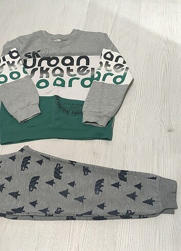 5_6 yaş sweatshirt ve eşofman altı 