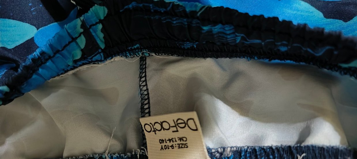 Erkek Çocuk Mavi Batik Desenli Mayo Şortu - Görsel 3