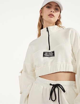 Beyaz crop sweatshirt