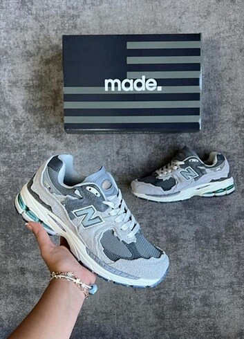 New Balance New Balance 2002R