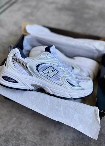 36 Beden beyaz Renk New Balance 530