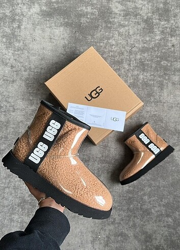 UGG Mini Classic Clear
