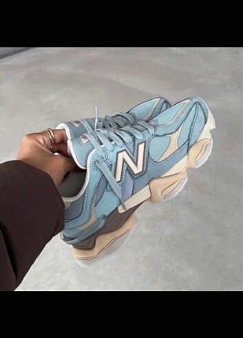 New Balance 9060