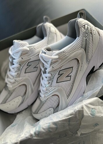 New Balance 530