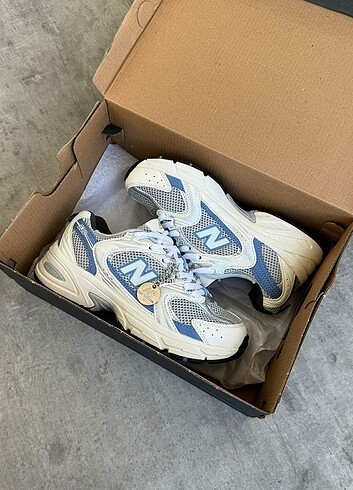 New Balance 530