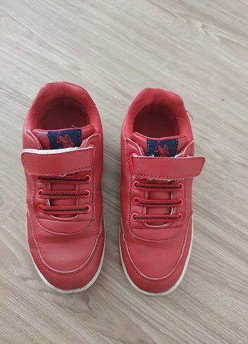 Kırmızı kız çocuk ayakkabı