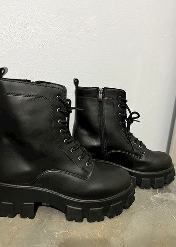 Siyah Goth Platform Topuklu Kadın Botları - Görsel 2