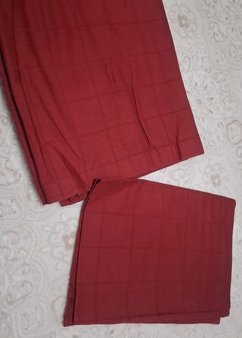 Yataş Bordo Nevresim ve 1 tane yastık kılıfı (çarşaf yok)