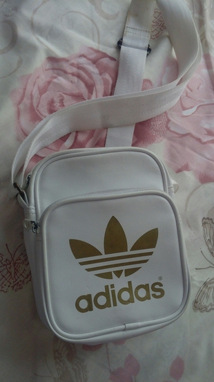 beyaz adidas canta