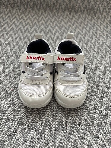 Kinetic bebek ayakkabısı